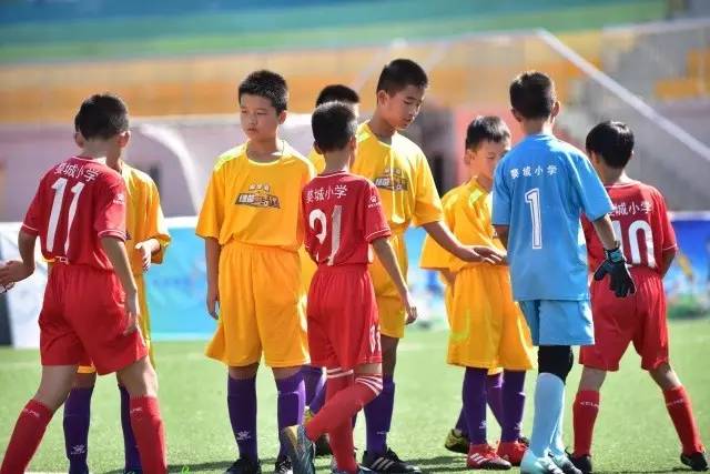 你的篮球世界观还完好吗？我碎了！文班空接再扣 40+20达成！