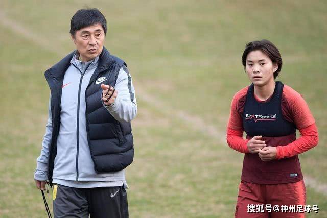 卢伟寄语京沪G4：重视防守，争取健康，三分命中率仍待提升！